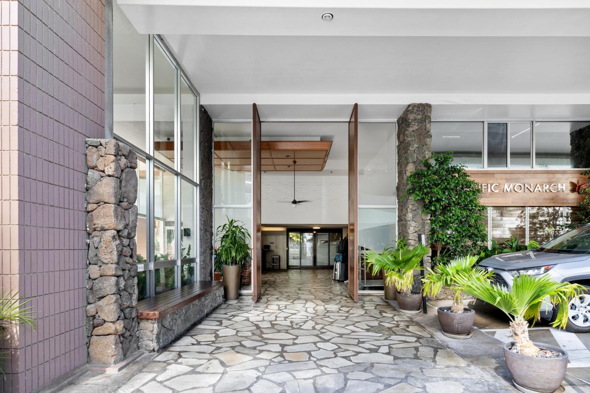Pacific Monarch - 1 Bedroom - Ocean And City Views! 檀香山 外观 照片